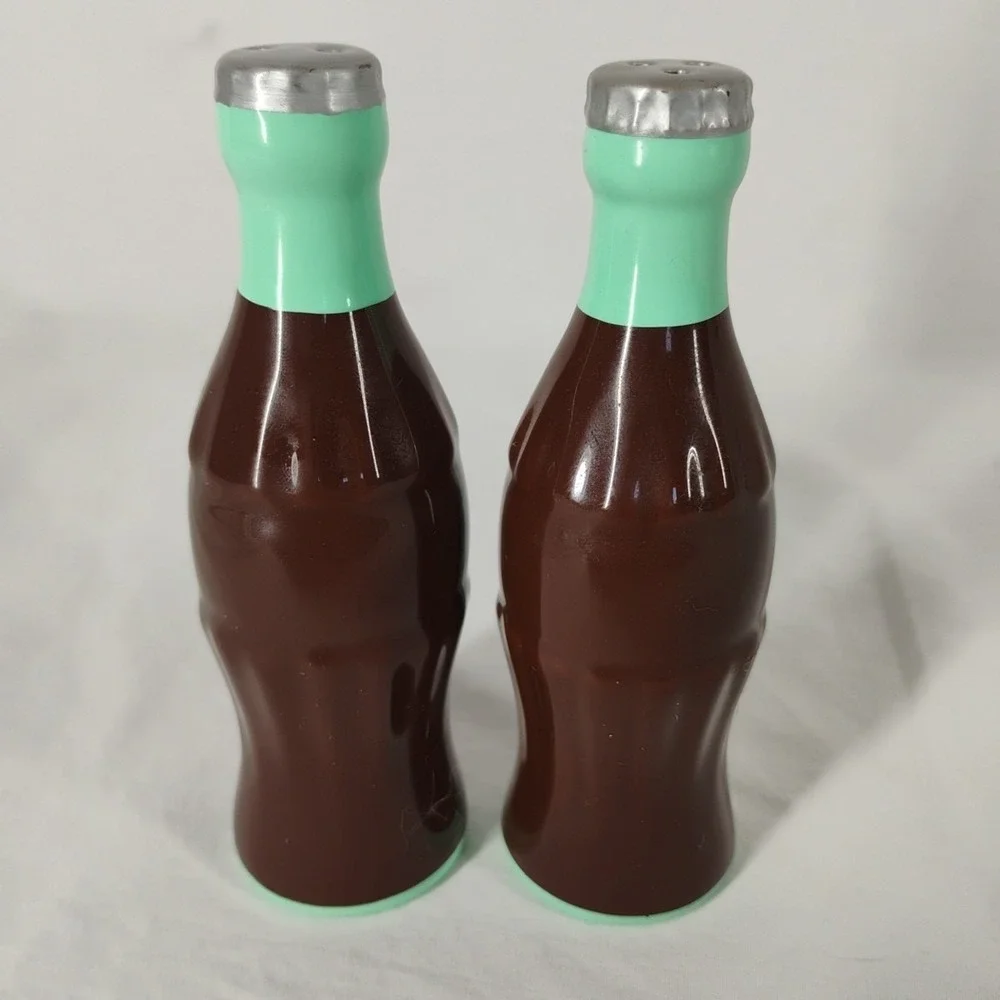 Vintage Coca Cola Bottle Salt And‎ Pepper Shaker Set w/stoppers